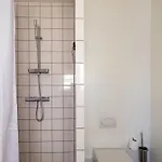 Light-filled 5br Near Tivoli & Stroget For 12 Lägenhet *