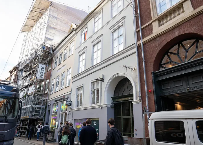 Lägenhet Light-filled 5br Near Tivoli & Stroget For 12 Köpenhamn