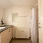 Light-filled 5br Near Tivoli & Stroget For 12 *